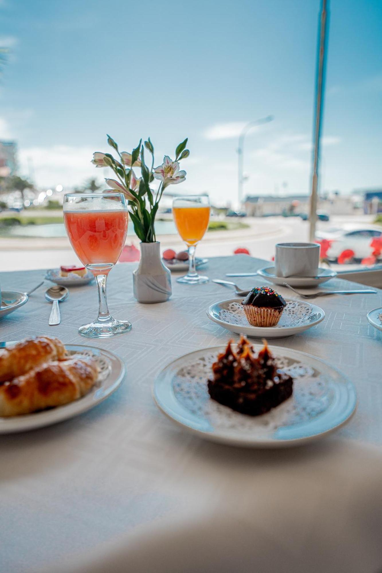 Hotel Iruna Mar del Plata Kültér fotó