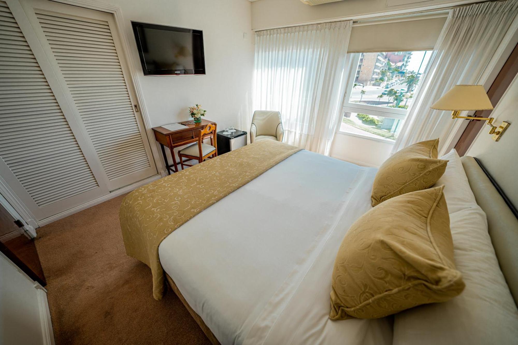 Hotel Iruna Mar del Plata Kültér fotó